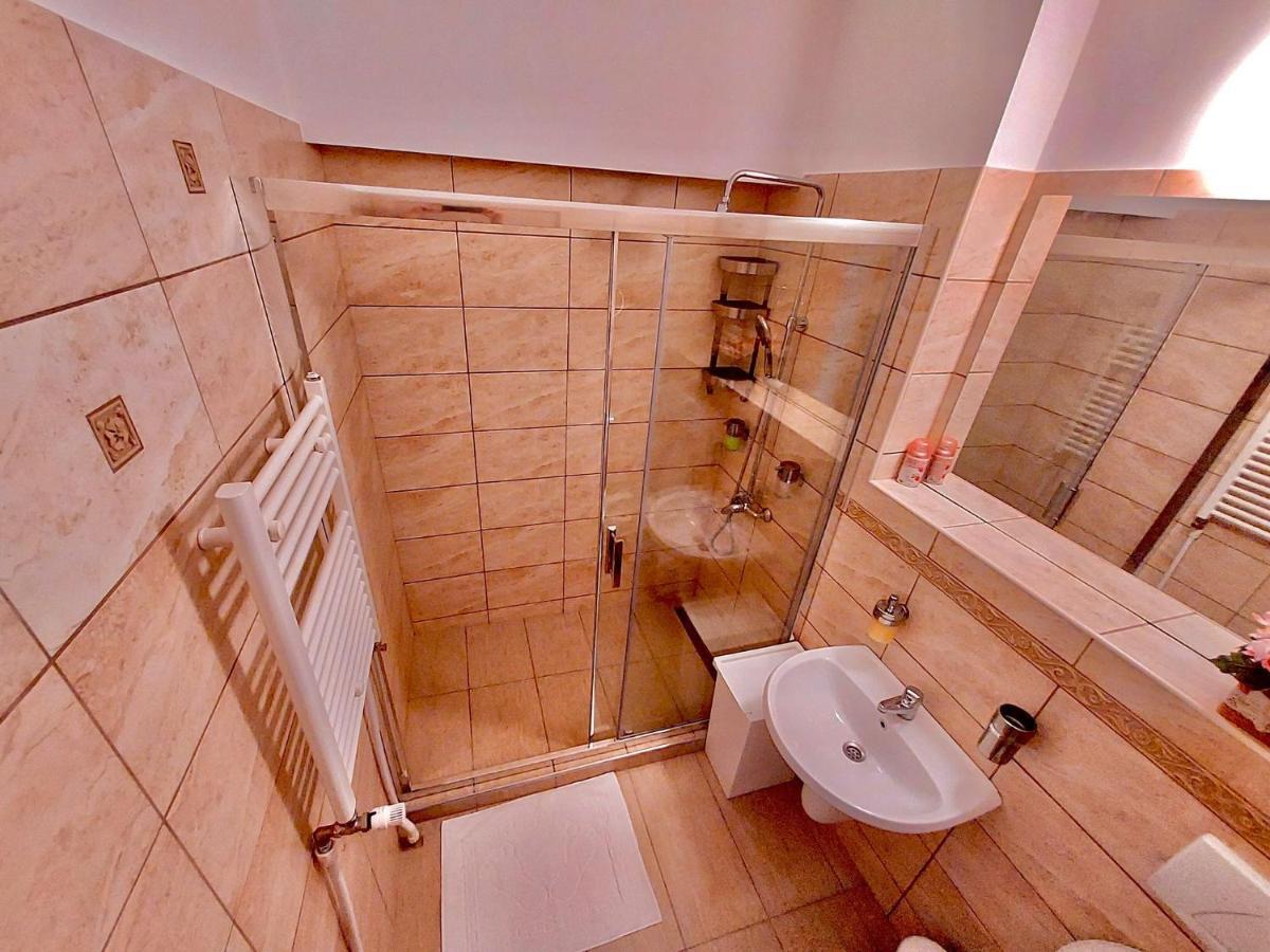 Criss Apartament Sinaia Zewnętrze zdjęcie
